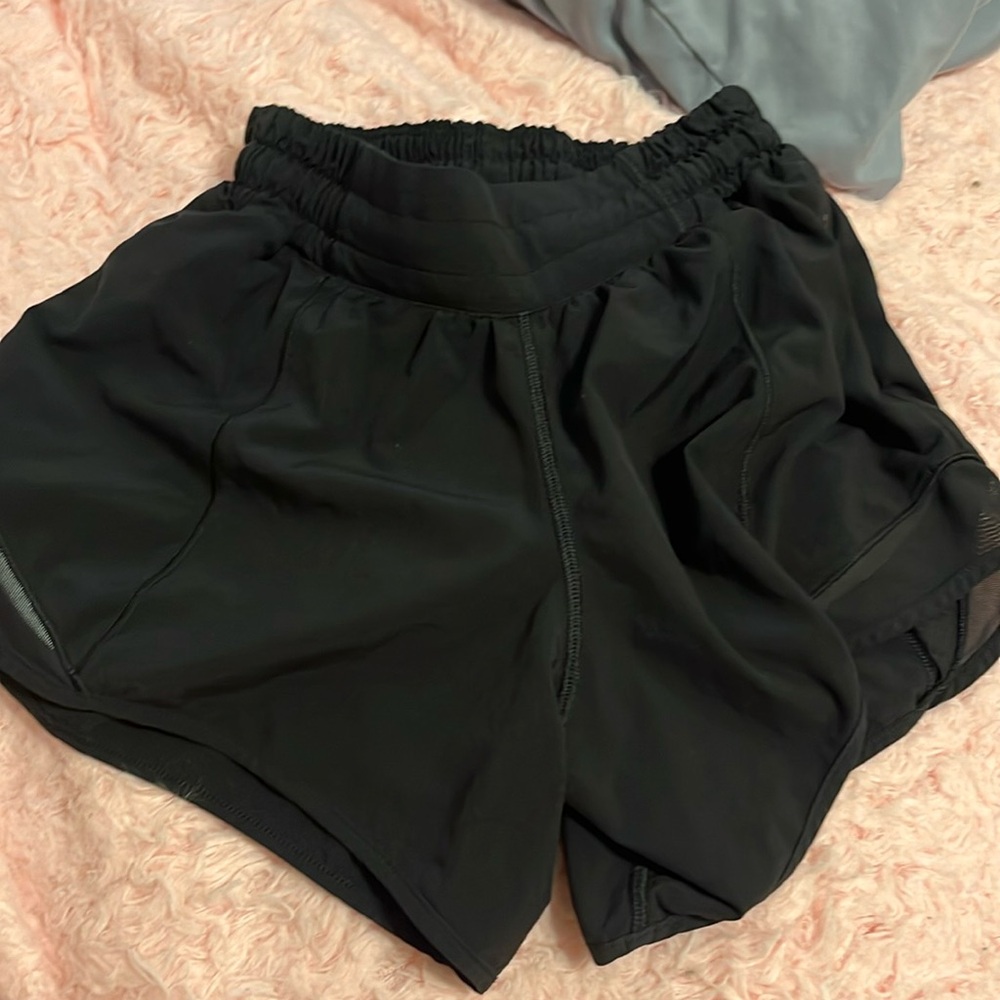 All black lululemon shorts